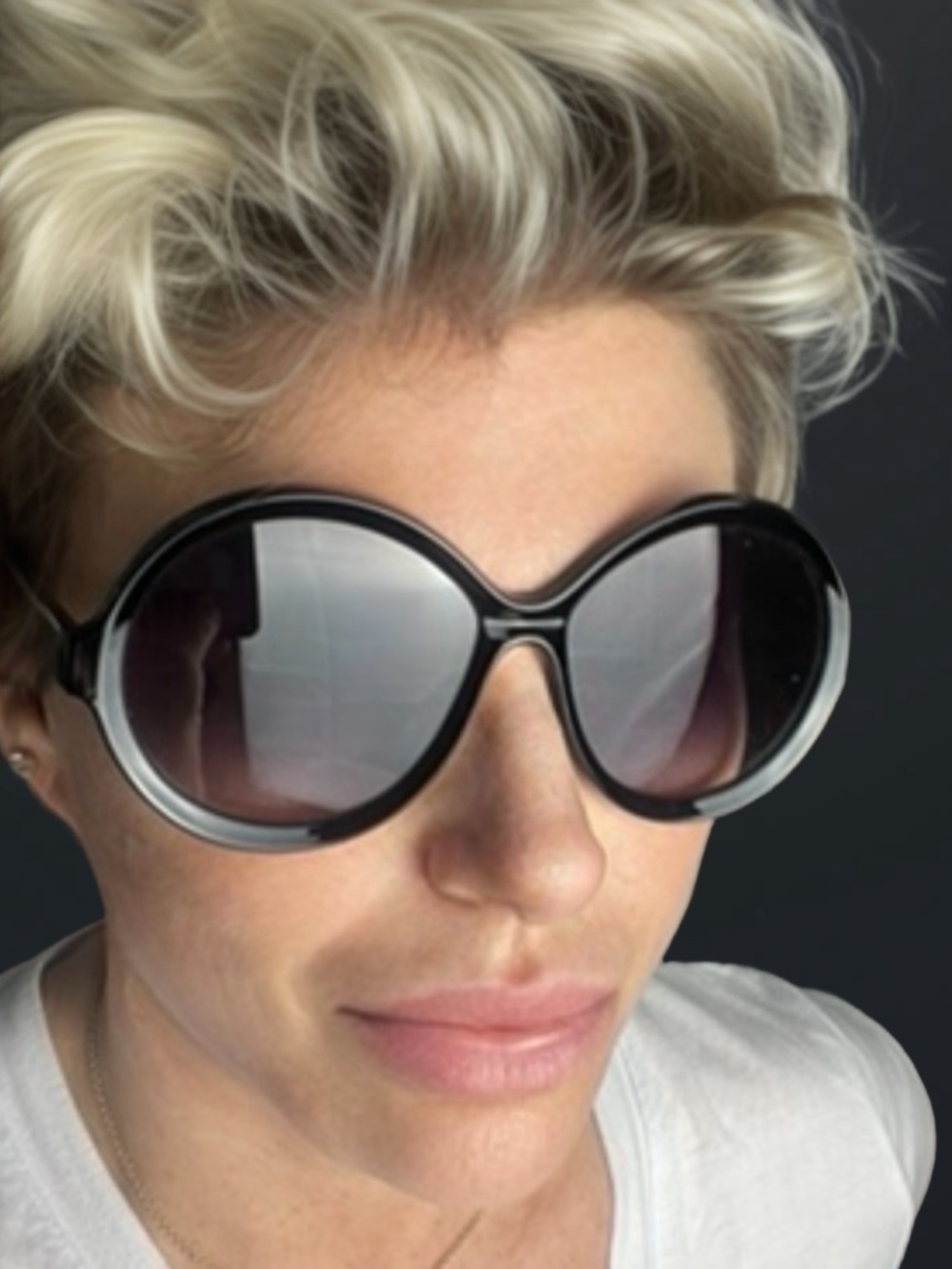 NWT Classic Black Oversized Women's Sunglasses $15